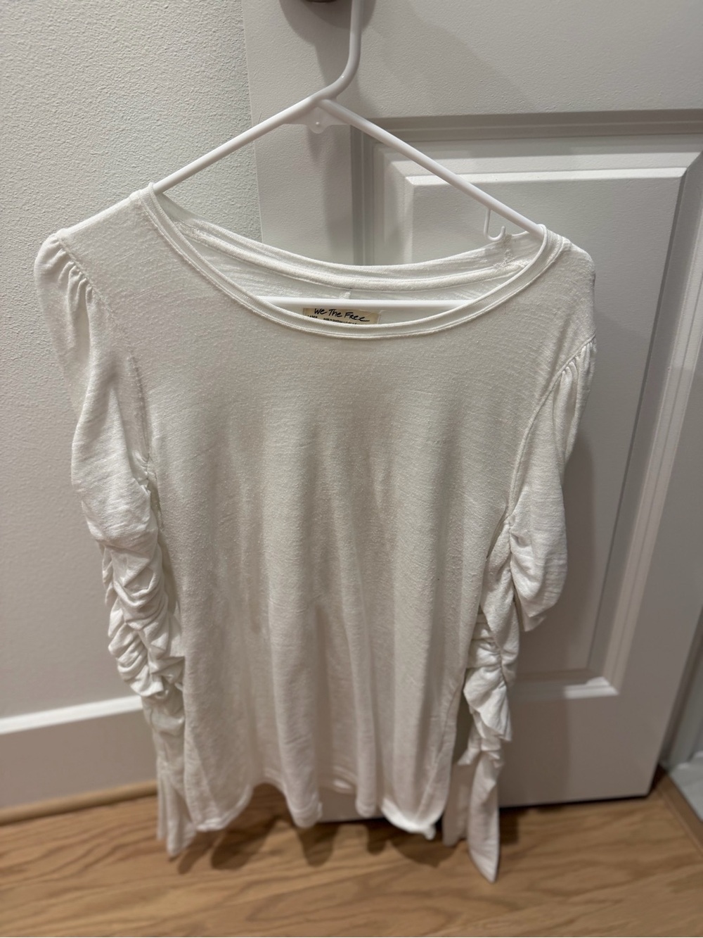 We The Free White Ruched-Sleeve Long Sleeve Tee